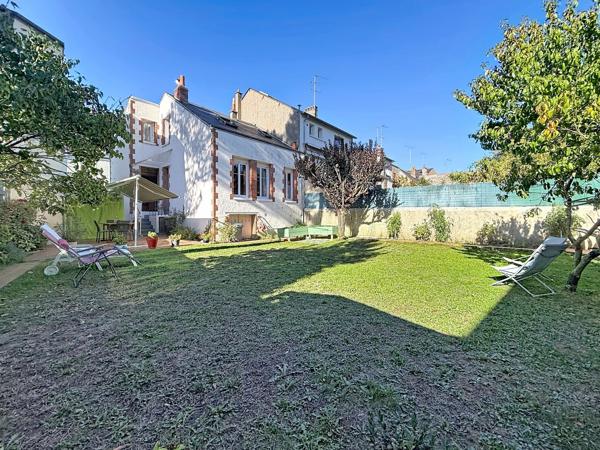 Maison à vendre 5 pièces TOURS, quartier Rabelais Bretonneau Saint Eloi, rue Victor Hugo, 4 chambres, jardin et accès voiture
