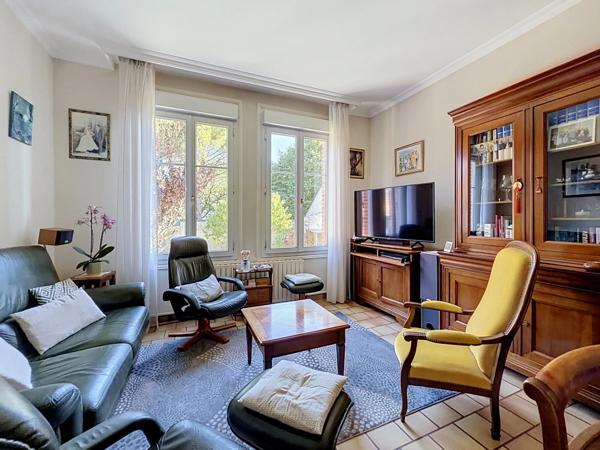 Maison à vendre 5 pièces TOURS, quartier Rabelais Bretonneau Saint Eloi, rue Victor Hugo, 4 chambres, jardin et accès voiture