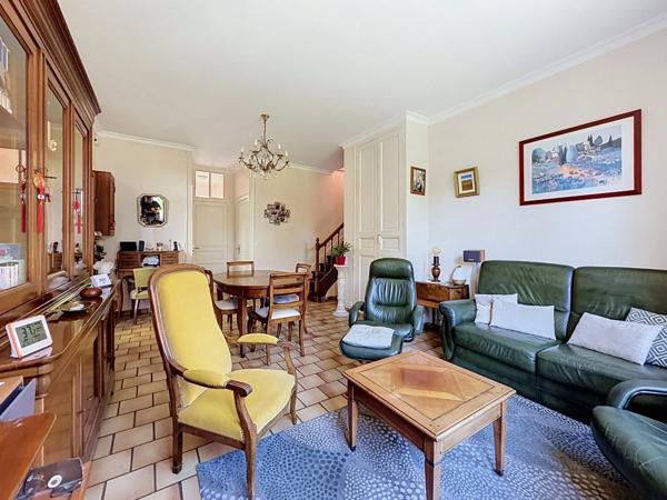 Maison à vendre 5 pièces TOURS, quartier Rabelais Bretonneau Saint Eloi, rue Victor Hugo, 4 chambres, jardin et accès voiture