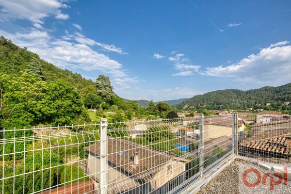 Maison à vendre    6 pièces •  Saint-Fortunat-sur-Eyrieux