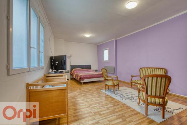 Maison à vendre    6 pièces •  Saint-Fortunat-sur-Eyrieux