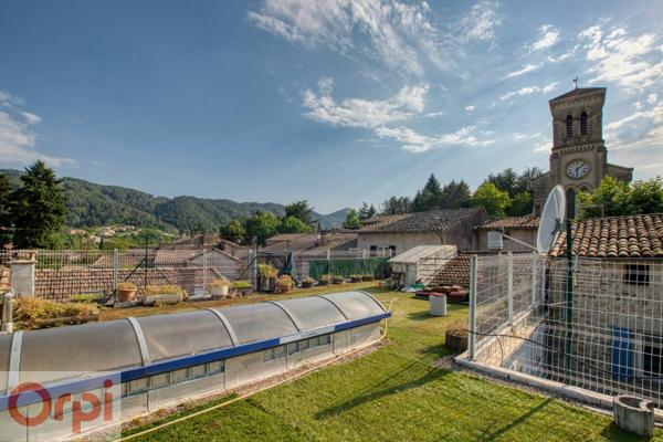 Maison à vendre    6 pièces •  Saint-Fortunat-sur-Eyrieux