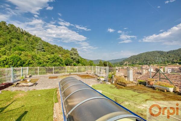 Maison à vendre    6 pièces •  Saint-Fortunat-sur-Eyrieux