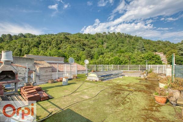 Maison à vendre    6 pièces •  Saint-Fortunat-sur-Eyrieux