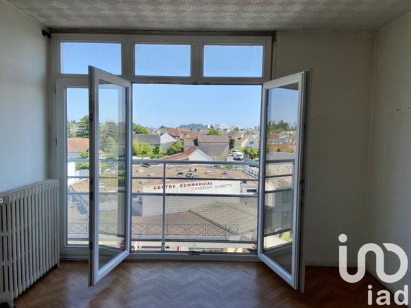 Appartement 4 pièces de 65 m² à Saint-Jean-de-la-Ruelle (45140)