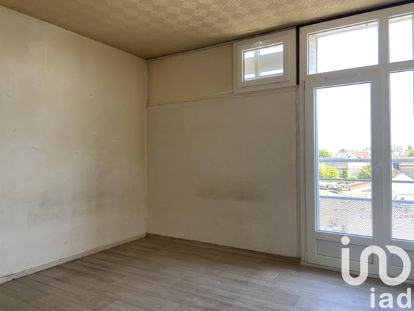 Appartement 4 pièces de 65 m² à Saint-Jean-de-la-Ruelle (45140)