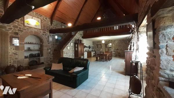 Grande propriété en pierre située sur SAINT-CAST LE GUILDO