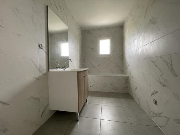 Maison T5 (2024), sur 900 m² de parcelle - Lamasquere (31600)