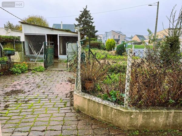 Maison à vendre à Sainte-Jamme-sur-Sarthe dans la Sarthe (72380), ref : 72126-3103