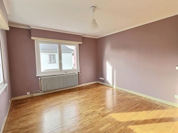 Maison rénovée en grande partie ? fort potentiel à Schiltigheim, rue calme