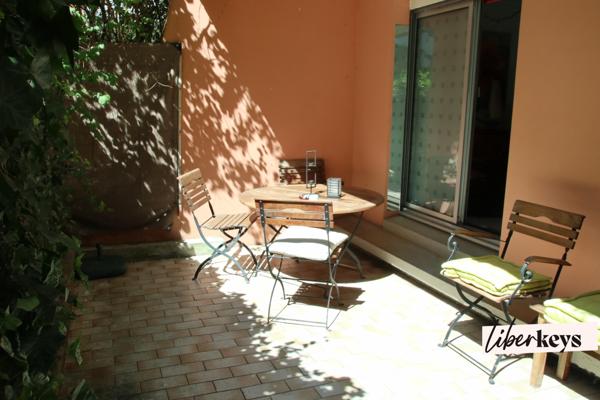 Un appartement duplex en RDC / 1er étage de 4 pièces de 106 m² avec Terrasses/balcons - M° Crimée - Paris 19ème