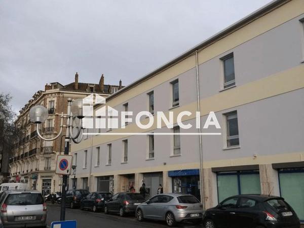 Location Local commercial 5 pièces 106.1 m² - 1-3 PLACE GALLIENI Melun 77000
