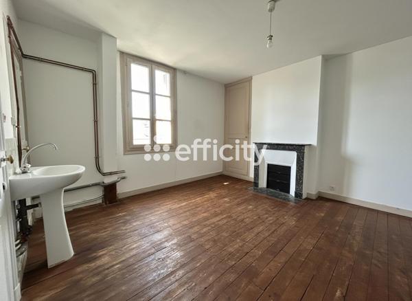 Maison
         6 pièces
        - 180 m² Bien prestige 580 000 € *