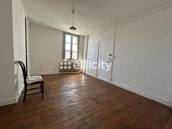 Maison
         6 pièces
        - 180 m² Bien prestige 580 000 € *