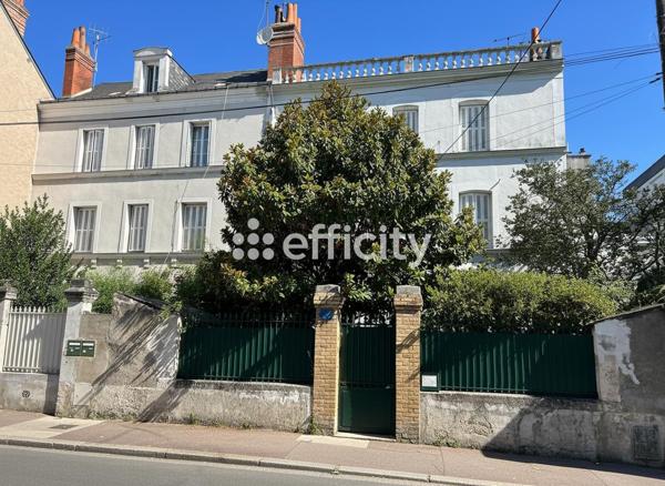 Maison
         6 pièces
        - 180 m² Bien prestige 580 000 € *