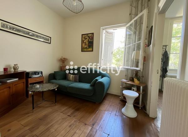 Maison
         6 pièces
        - 180 m² Bien prestige 580 000 € *