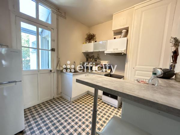 Maison
         6 pièces
        - 180 m² Bien prestige 580 000 € *