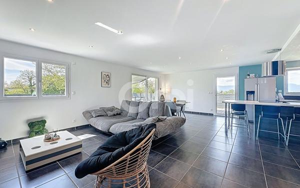 Maison à vendre    5 pièces • 125 m2 Loisin