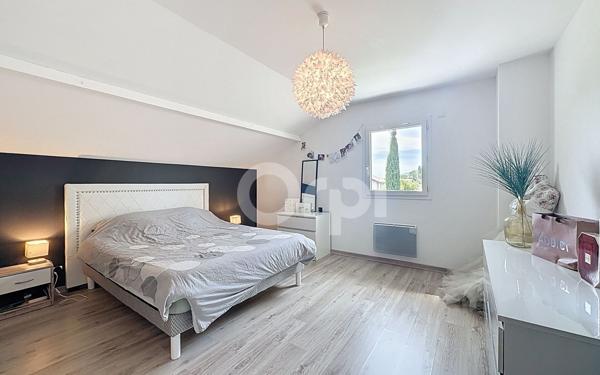Maison à vendre    5 pièces • 125 m2 Loisin