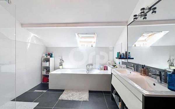 Maison à vendre    5 pièces • 125 m2 Loisin