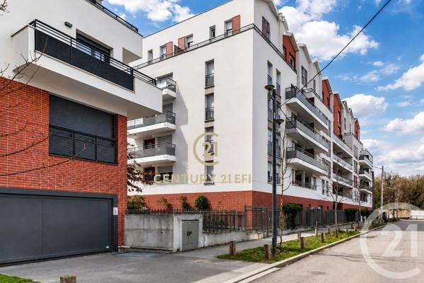 Appartement F4 à vendre  4 pièces - 80,86 m 2   NEUILLY SUR MARNE  - 93