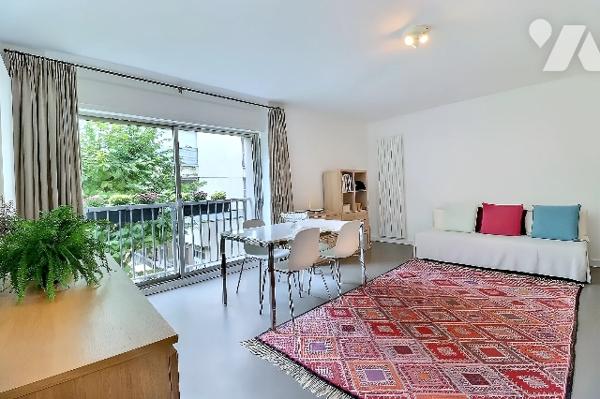 Paris 6ᵉ – Rue Notre-Dame des Champs – Grand studio rénové sur cour au calme avec ascenseur