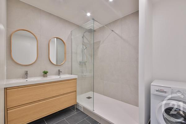 Appartement F4 à vendre  4 pièces - 80,32 m2 PARIS - 75015