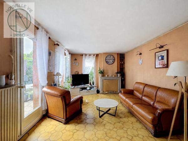 Maison
                                                                                                                                                                                                                                                                                                                        5 pièce(s)                                                                                                                                                                                                          4 chambre(s)                                                                                                                                                                                                          110  m²