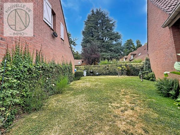 Maison
                                                                                                                                                                                                                                                                                                                        5 pièce(s)                                                                                                                                                                                                          4 chambre(s)                                                                                                                                                                                                          110  m²