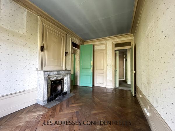 Lyon 6ème - Bel appartement à rénover de 87.35 m² avec balcon