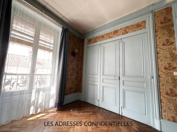 Lyon 6ème - Bel appartement à rénover de 87.35 m² avec balcon