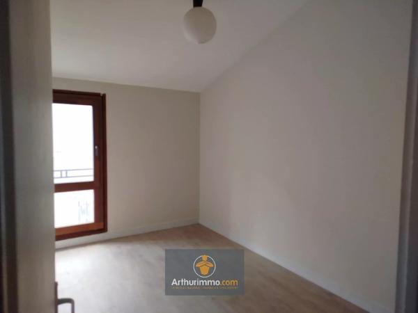 Location                                                      Maison
                        
                     4 pièces                      77 m2                     à Luçon