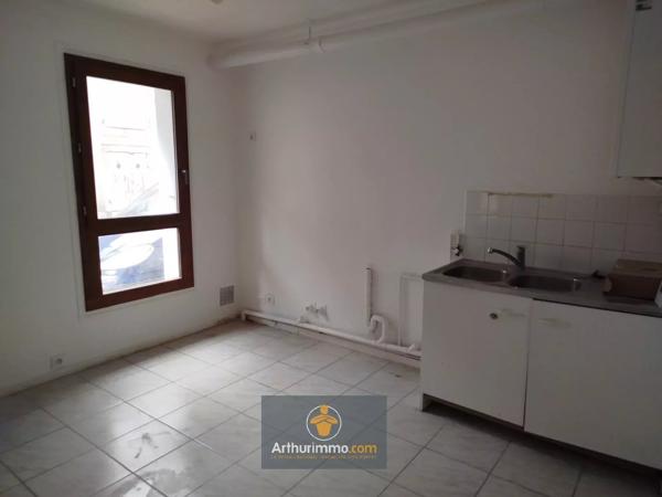 Location                                                      Maison
                        
                     4 pièces                      77 m2                     à Luçon