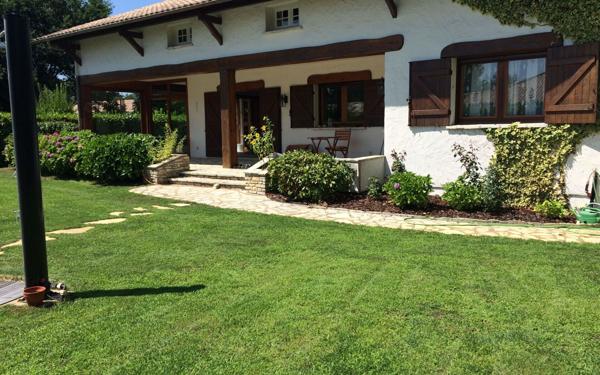 Maison à vendre    9 pièces • 225 m2 Gujan-Mestras