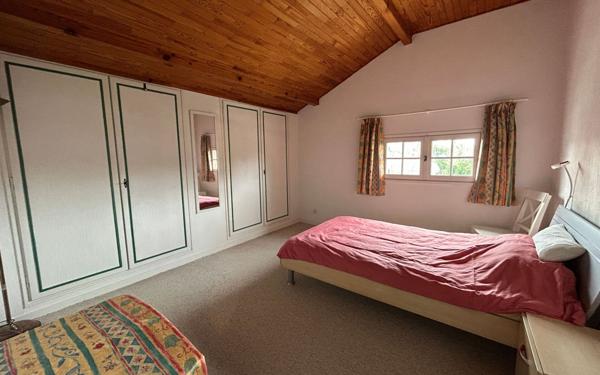 Maison à vendre    9 pièces • 225 m2 Gujan-Mestras