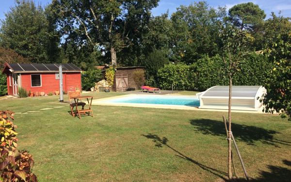 Maison à vendre    9 pièces • 225 m2 Gujan-Mestras