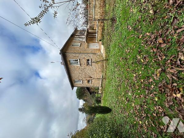 A VENDRE - CENAC ET SAINT JULIEN - Maison de 94.5 m² sur parcelle de  2888 m²