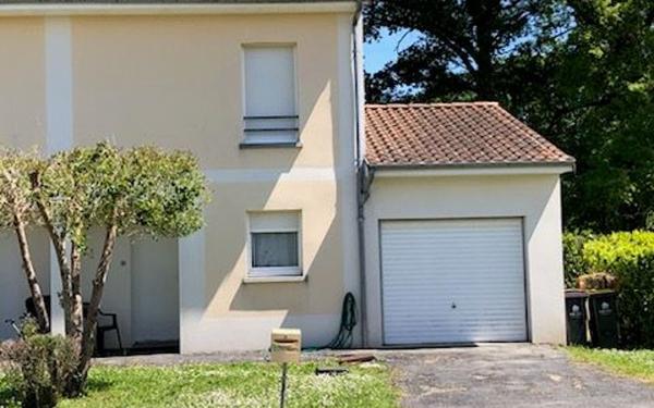 Maison à vendre    4 pièces •  Terrasson-Lavilledieu