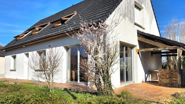 MAISON 4/5 chambres + sous-sol total à VENDRE à VILLEMANDEUR 45700