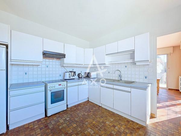 MAISON 4/5 chambres + sous-sol total à VENDRE à VILLEMANDEUR 45700