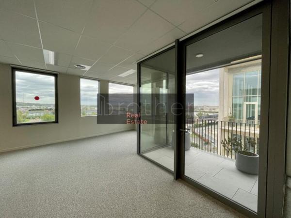 Bureau de 3570 m² à louer à Bordeaux Rive Droite