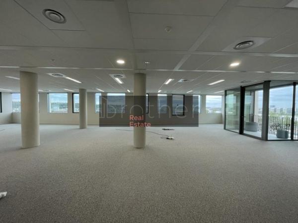 Bureau de 3570 m² à louer à Bordeaux Rive Droite