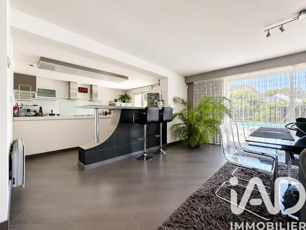 Maison à vendre 8 pièces 245 m² Le Blanc-Mesnil
