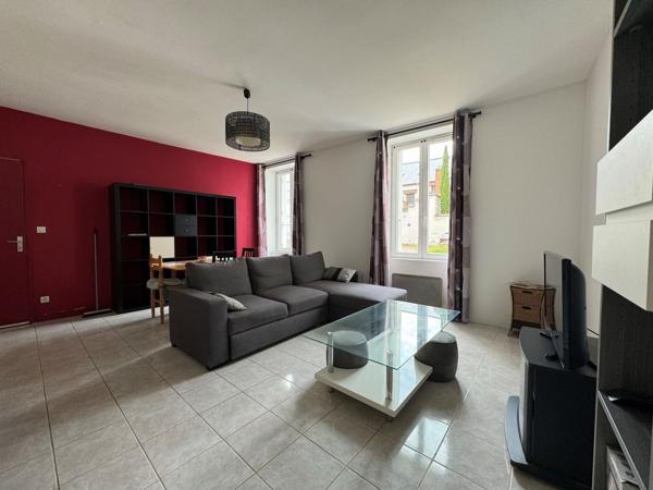 Location
                Appartement44,75 m² - 2 Pièces -
                    ORLEANS (45000)