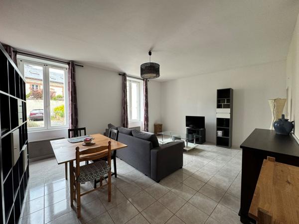 Location
                Appartement44,75 m² - 2 Pièces -
                    ORLEANS (45000)