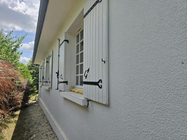 Maison de plain pied 4 chambres garage et jardin à Villetoureix