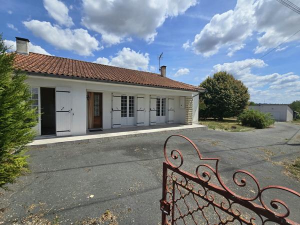 Maison de plain pied 4 chambres garage et jardin à Villetoureix