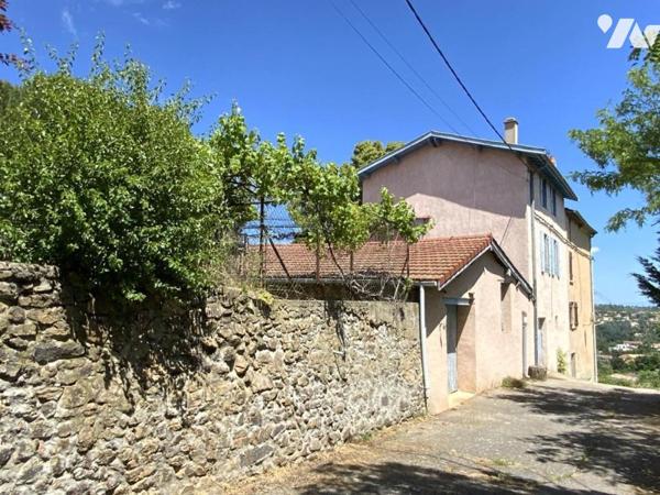 maison à rénover avec garage et terrain