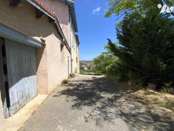 maison à rénover avec garage et terrain