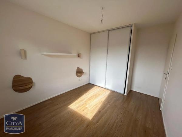 Appartement à louer 2 pièces 38.34m² Corbeil-Essonnes (91100)